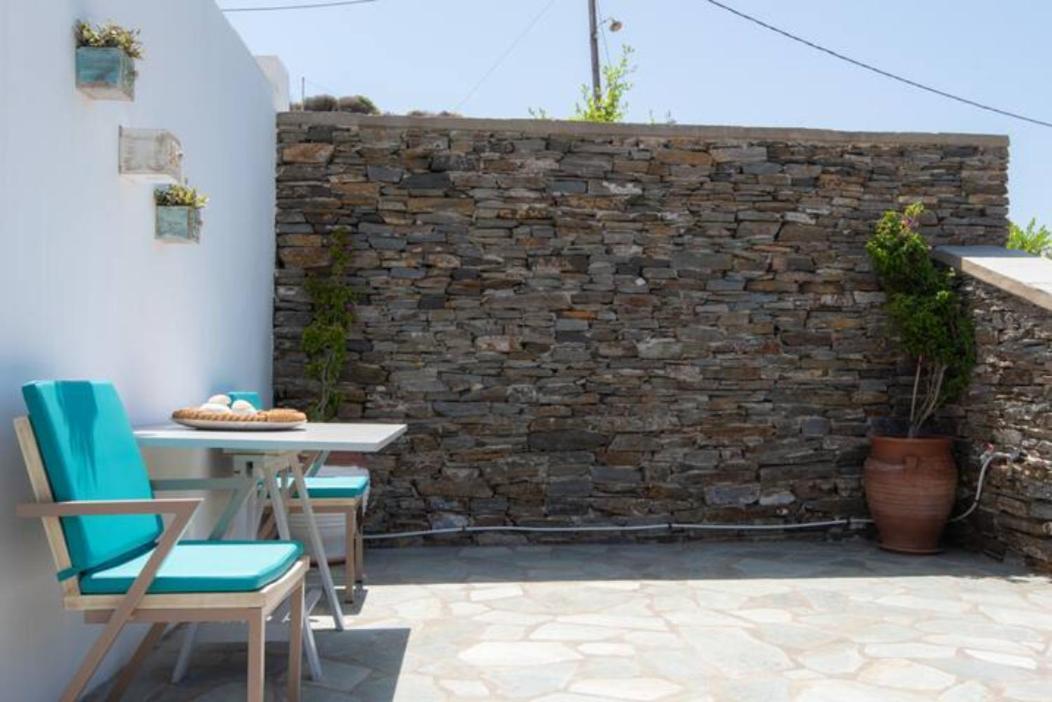 Erifili House * Fáros